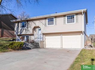 6610 Vernon Ave, Omaha, NE 68104