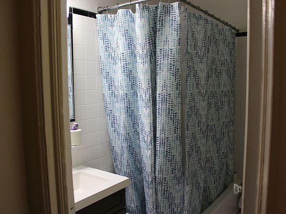5th image of 514 Wea APT 1B