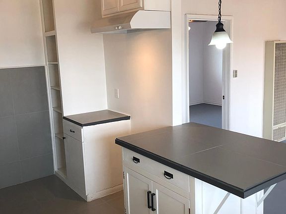 4th image of 10849 Venice Blvd #6