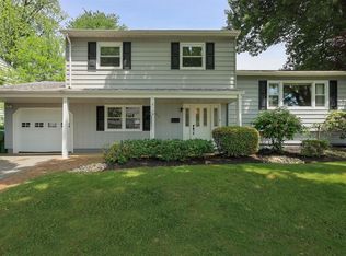 5 Mayling Ct, Edison, NJ 08837