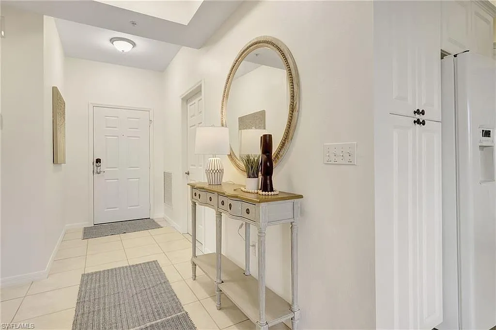 3 bed, 2.0 bath, 1639 sqft, $14,000 — Photo 2