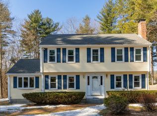 14 Joan St, Pepperell, MA 01463