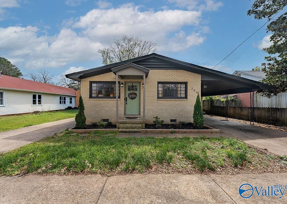 1st image of 204 E Charlotte Ave