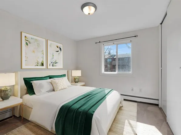 11620 N Elbow Dr SW #223, Calgary, AB T2W 3L6