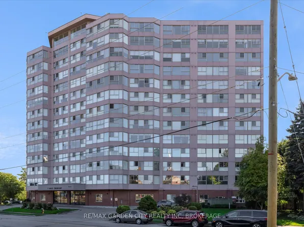 7 Gale Cres #1111, Saint Catharines, ON L2R 7M8