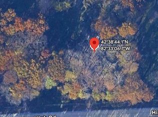 6136 High Rd, Algonac, MI 48001