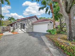 10160 NW 3rd Ct, Fort Lauderdale, FL 33324