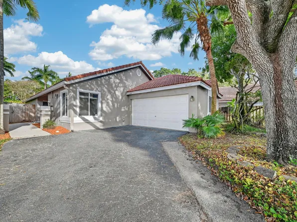 10160 NW 3rd Court, Plantation, FL 33324