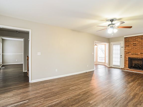 4th image of 10927 Wiltshire Ln