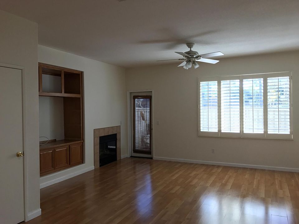 Beautiful and Spacious Living Room Space
