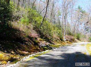 1 Stonecreek Xing, Sapphire, NC 28774