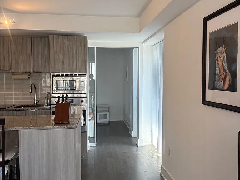 955 Bay St #1307 — Photo 13