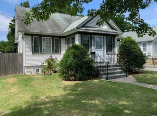 12 West Dr, Bay Shore, NY 11706