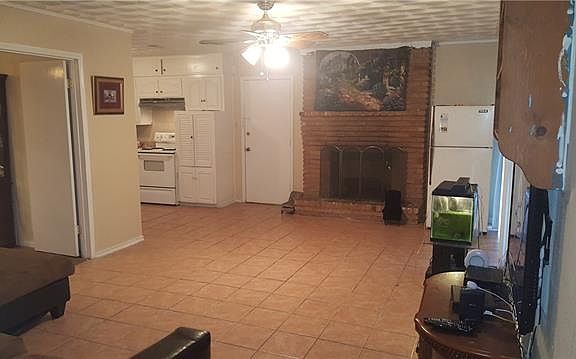 5th image of 1632 Heather Glen Dr
