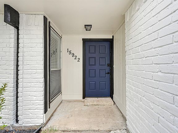 3rd image of 15922 Beechnut St