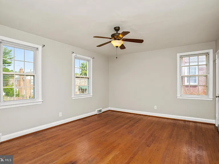 1738 Glen Ridge Rd — Photo 10