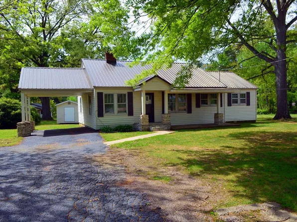 244 Memorial Dr, Paris, TN 38242