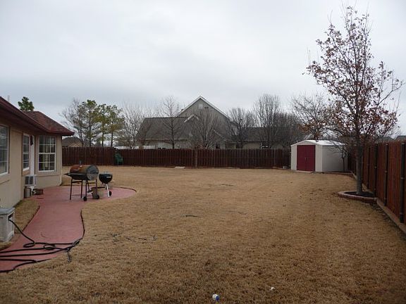 2nd image of 15 NW Valleybrook Dr