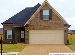 1228 Chestnut Dr, Southaven, MS 38671