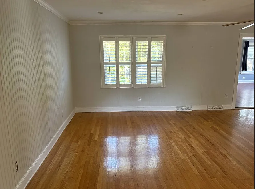 4 bed, 2000 sqft, $4,000 — Photo 2