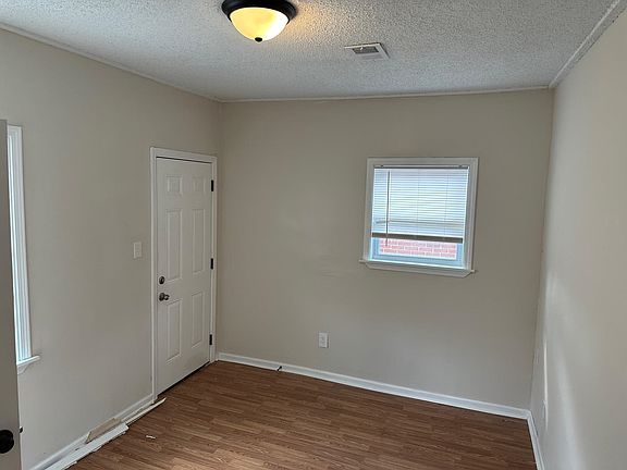 4th image of 271 T M Henderson Ave