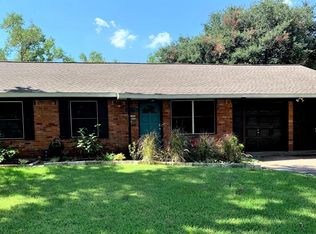 704 Northridge St, Angleton, TX 77515