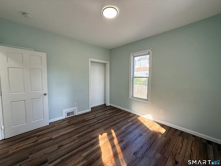 26 Taylor Ave — Photo 23