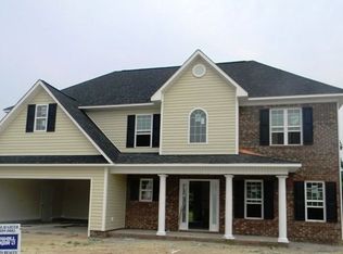 105 Farmington Dr, Richlands, NC 28574