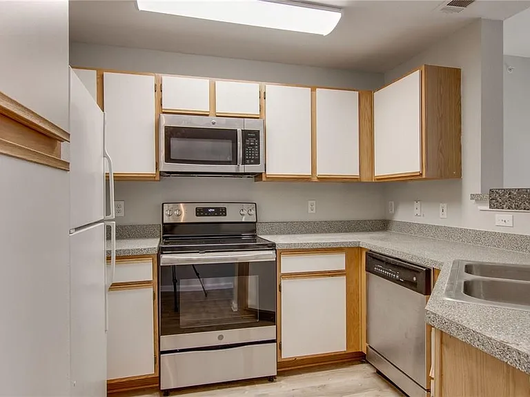 2320 Gracy Farms Ln #1131 — Photo 17