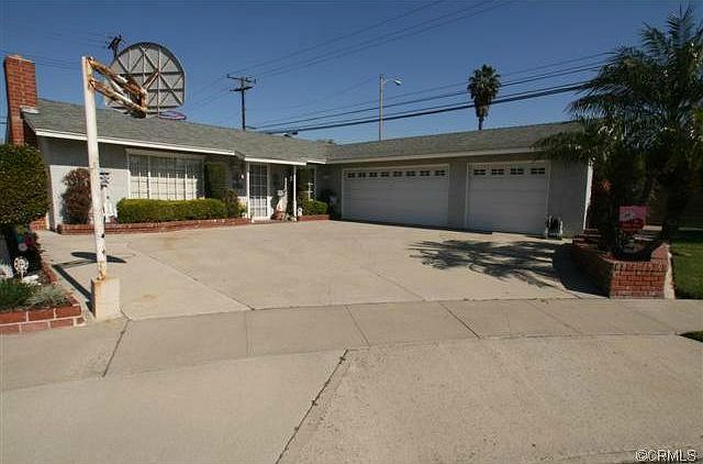 1st image of 6971 Laurelton Ave