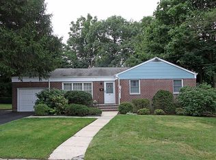 32 Acorn Dr, East Northport, NY 11731