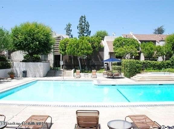 3rd image of 594 W Huntington Dr Unit B