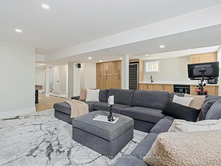 37 Windsor Rd — Photo 21