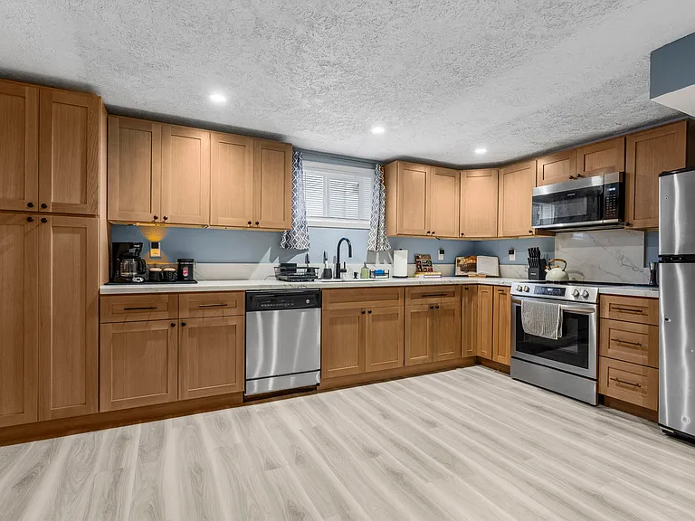5727 N Sutherlin St #B — Photo 13