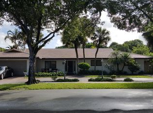 16115 W Prestwick Pl, Miami Lakes, FL 33014