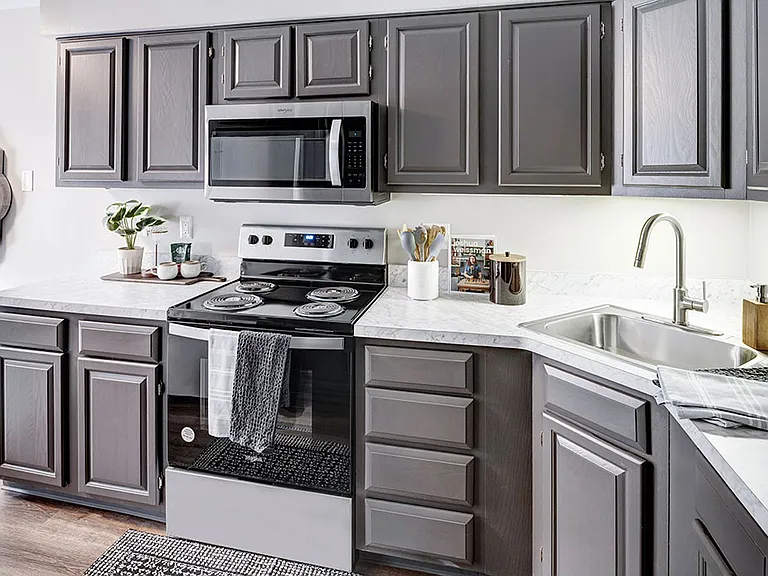 Parkhill Luxury Apartments — Photo 4