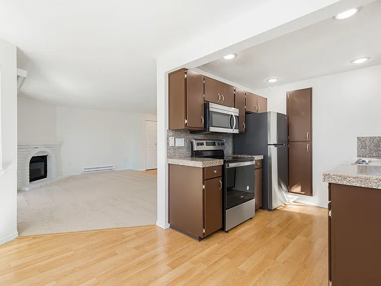 12719 NE 116th St #E201 — Photo 9