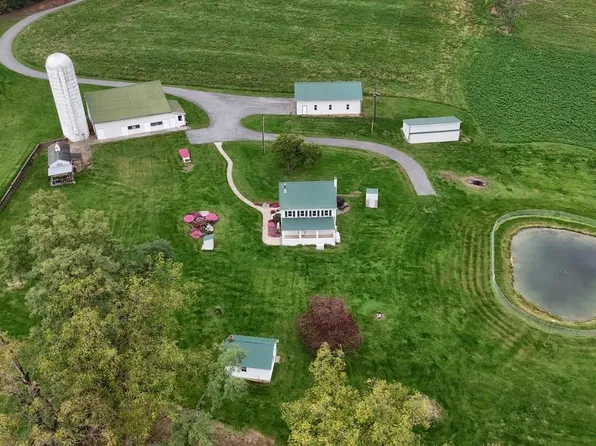37 Big Bend Ln, Robesonia, PA 19551