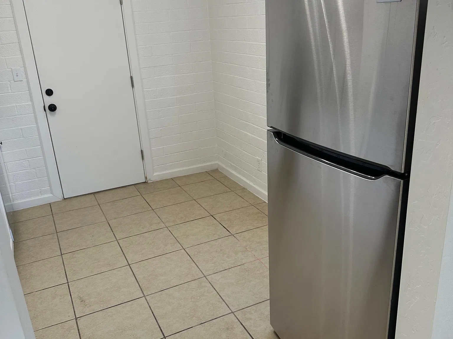 4413 E Fairmount St — Photo 3