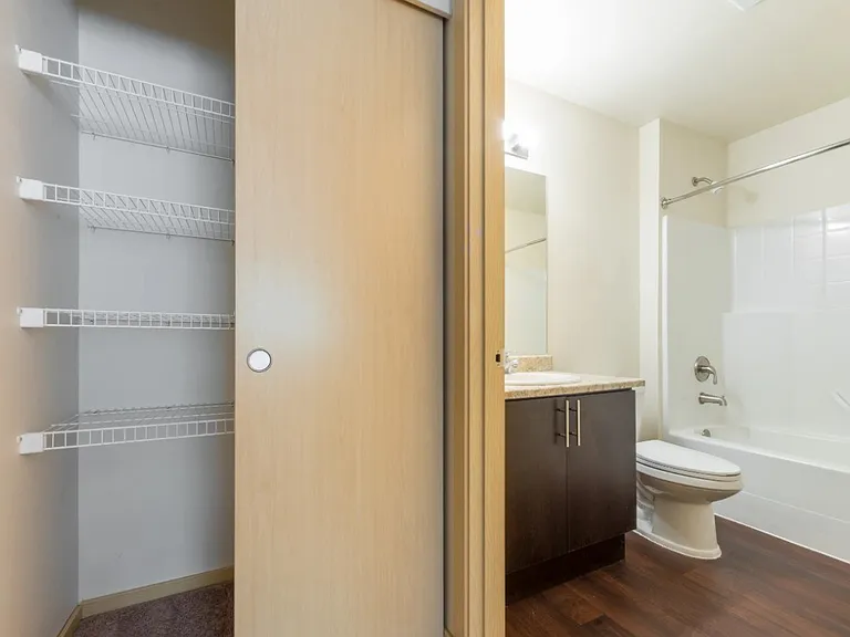 Taylor Creek Apartments — Photo 15
