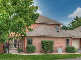 1718 Hunter Hill Rd, Hudson, WI 54016