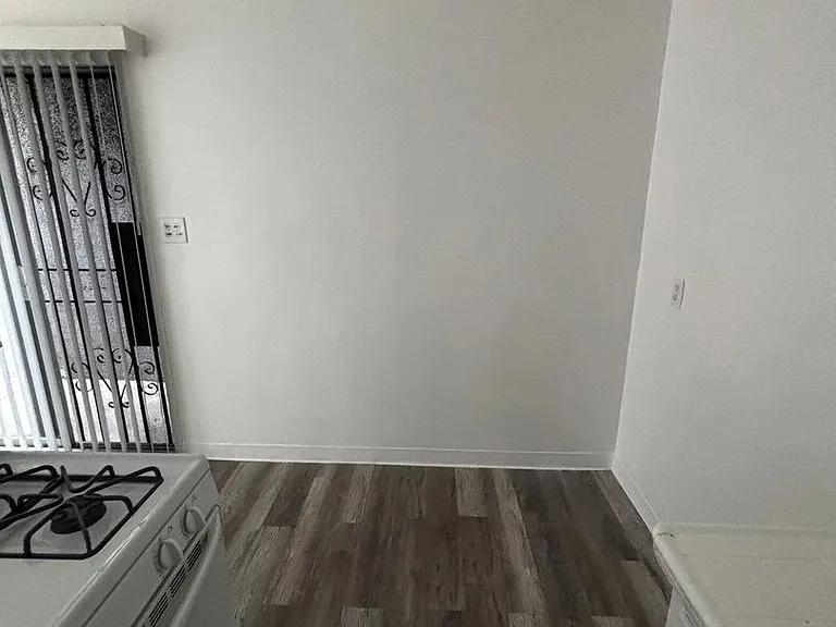 1760 Henderson Ave #5A — Photo 5