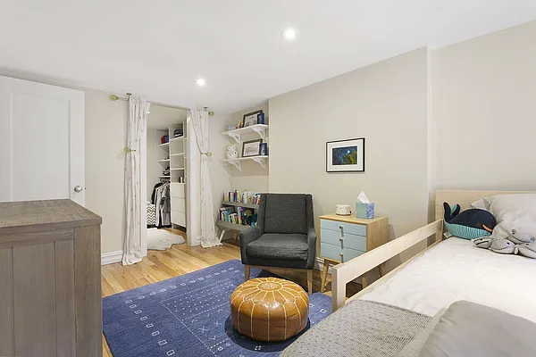 Sold by Compass | media 30