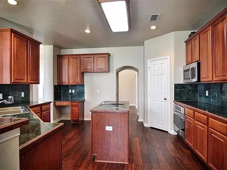 4561 Risinghill Dr — Photo 13