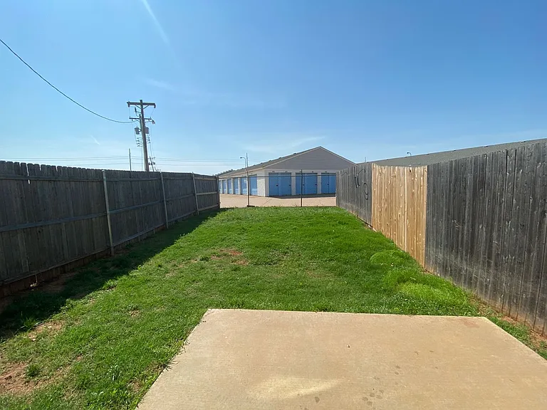 6933 Mayberry Ln — Photo 32