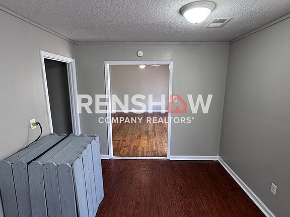 4th image of 386 Navy Dr