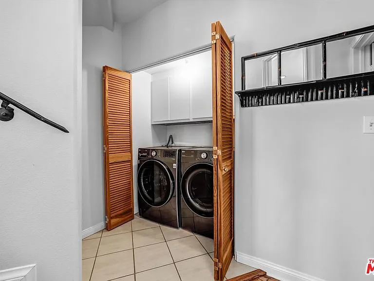 6852 Woody Trl — Photo 26