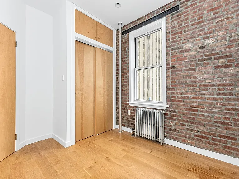 75 Baxter St #25 — Photo 4