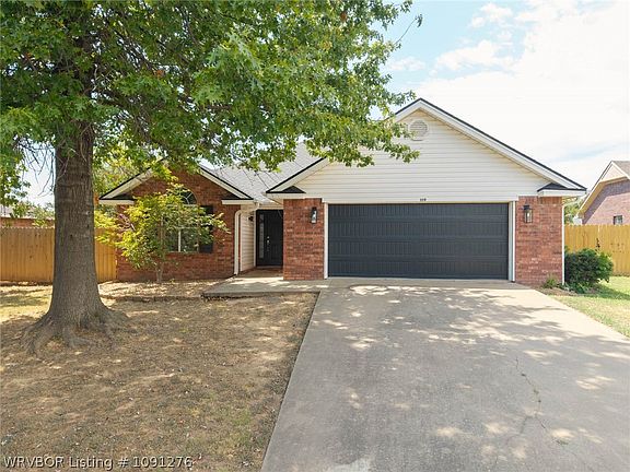 2nd image of 109 Claretta Dr