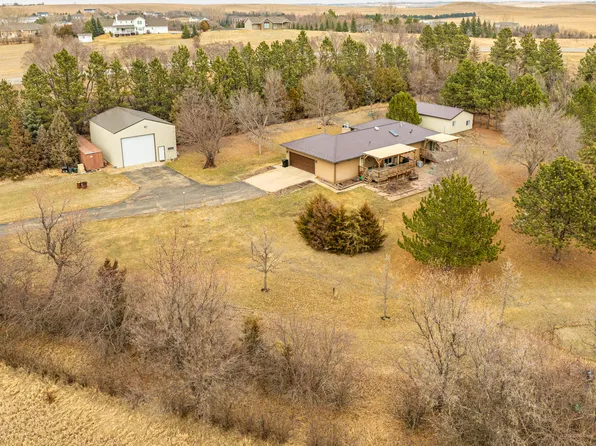 3701 Signal St, Bismarck, ND 58504